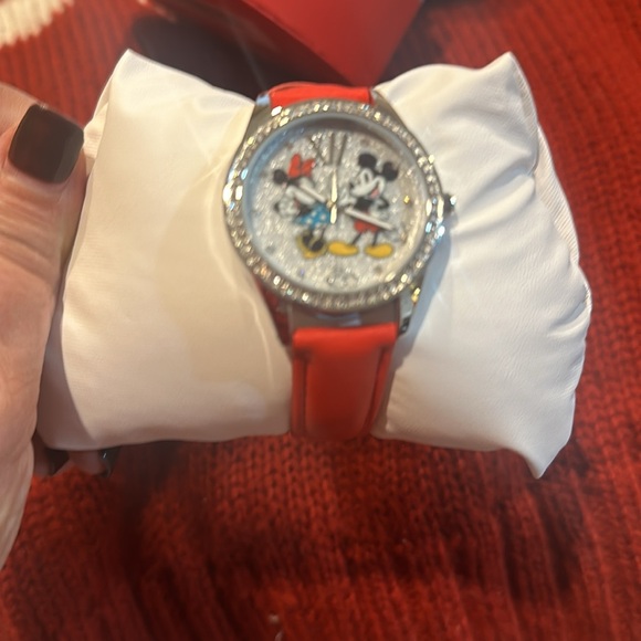 Mickey and Minnie Watch - Picture 7 of 8